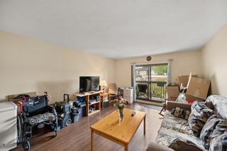 Photo 6: 313 33850 FERN Street in Abbotsford: Central Abbotsford Condo for sale in "Fernwood Manor" : MLS®# R2624681