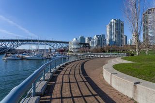 Photo 33: 1802 638 BEACH Crescent in Vancouver: Yaletown Condo for sale in "Icon" (Vancouver West)  : MLS®# R2538936