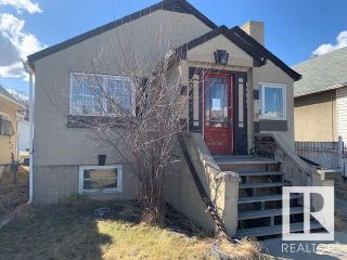 Photo 1: 11524 95 Street in Edmonton: Zone 05 House for sale : MLS®# E4383621