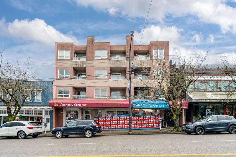 FEATURED LISTING: 4416 10TH Avenue West Vancouver