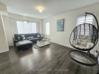 Photo 7: 1950 Donald Cousens Parkway in Markham: Cornell House (3-Storey) for sale : MLS®# N8033452