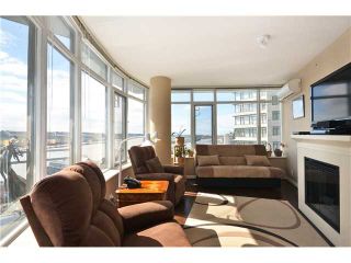 Photo 5: 1901 892 CARNARVON Street in New Westminster: Downtown NW Condo for sale in "Azure 2" : MLS®# V1044252