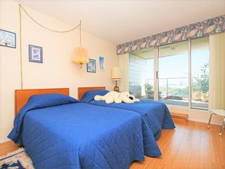 Photo 16: 1201 5775 HAMPTON Place in Vancouver: University VW Condo for sale in "THE CHATHAM" (Vancouver West)  : MLS®# R2406482