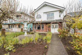 Photo 3: 5984 E VICTORIA Drive in Vancouver: Killarney VE House for sale (Vancouver East)  : MLS®# R2571656