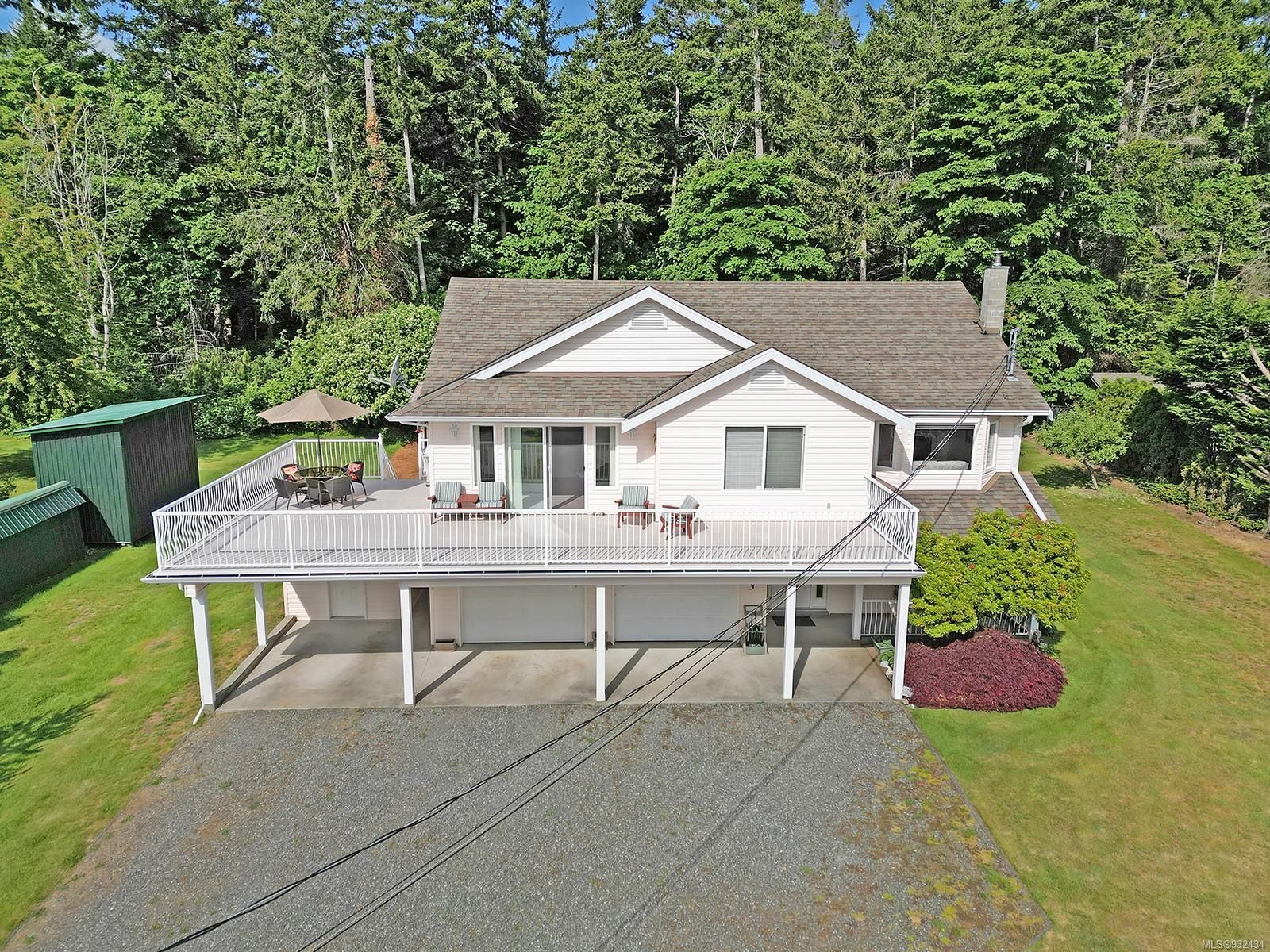 Privacy, space to breathe! Tucked away on over 1/3 acre,backing onto park w/ocean views