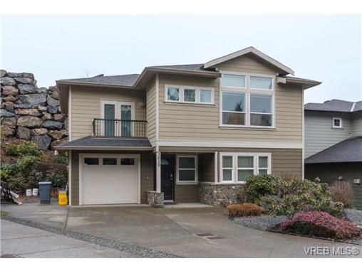 Main Photo: 3610 Pondside Terr in VICTORIA: Co Latoria House for sale (Colwood)  : MLS®# 720994