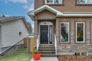 Photo 3: 431 23 Avenue NW in Calgary: Mount Pleasant Semi Detached (Half Duplex) for sale : MLS®# A2130608