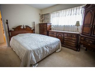 Photo 6: 5528 MAPLE Crescent in Ladner: Delta Manor 1/2 Duplex for sale : MLS®# V1138909