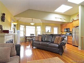 Photo 2: 4 118 St. Lawrence Street in VICTORIA: Vi James Bay Residential for sale (Victoria)  : MLS®# 319014