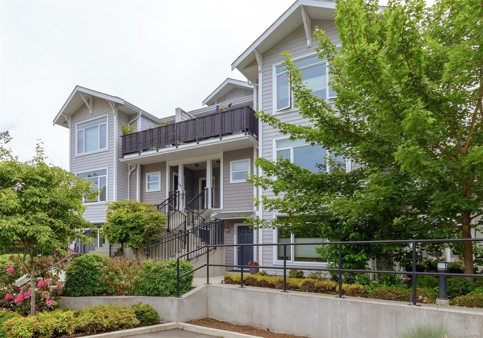 Main Photo: 303 591 Latoria Rd in Colwood: Co Olympic View Condo for sale : MLS®# 907335