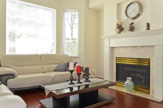 Photo 5: 58 7500 CUMBERLAND Street in Burnaby: The Crest Townhouse for sale in "WILDFLOWER" (Burnaby East)  : MLS®# R2053091