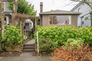 Photo 2: 2090 E 23RD AVENUE in Vancouver: Victoria VE House for sale (Vancouver East)  : MLS®# R2252001