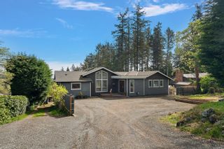 Photo 1: 5675 Wellsview Rd in Saanich: SE Cordova Bay House for sale (Saanich East)  : MLS®# 960323