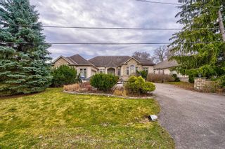 Photo 2: 3 River Bend Road in Markham: Village Green-South Unionville House (Bungalow) for sale : MLS®# N8145036