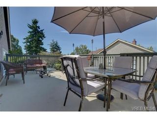 Photo 2: 1140 Vista Hts in VICTORIA: Vi Hillside House for sale (Victoria)  : MLS®# 674525