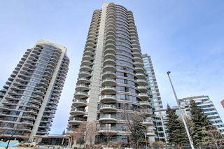 Photo 3: 1801 1078 6 Avenue SW in Calgary: Downtown West End Apartment for sale : MLS®# A1066413