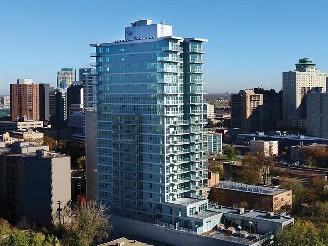 Main Photo: 1802 390 Assiniboine Avenue in Winnipeg: Downtown Condominium for sale (9A)  : MLS®# 202227670