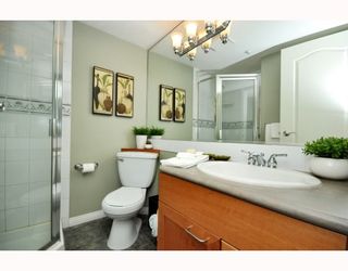 Photo 7: 202 655 W 7TH Avenue in Vancouver: Fairview VW Townhouse for sale in "The Ivys" (Vancouver West)  : MLS®# V777354