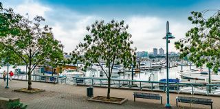 Photo 3: 502 1067 MARINASIDE Crescent in Vancouver: Yaletown Condo for sale in "QUAYWEST 2" (Vancouver West)  : MLS®# R2734635