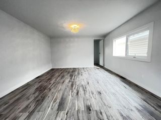 Photo 3: 63 Sandale Drive in Winnipeg: South Glen Residential for sale (2F)  : MLS®# 202222596