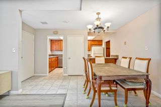 Photo 10: UNIVERSITY CITY Townhouse for sale : 3 bedrooms : 3894 Radcliffe Lane in San  Diego