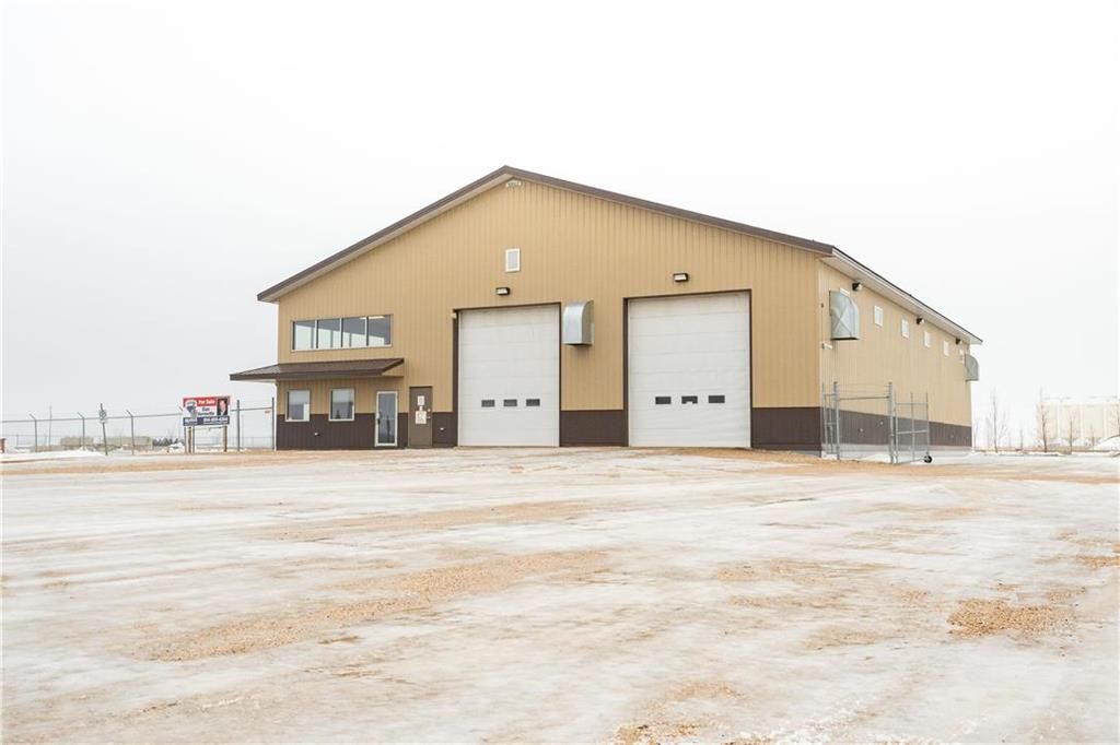 Main Photo: 535 Voyageur Road in Ste Agathe: Industrial / Commercial / Investment for sale (R07)  : MLS®# 202402508