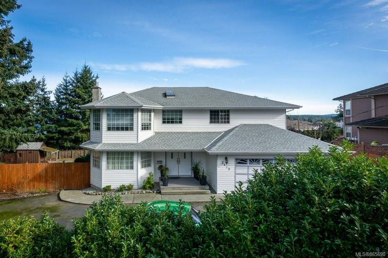 FEATURED LISTING: 2418 Departure Bay Rd Nanaimo