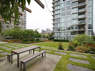 Photo 10: 703 1333 W 11TH Avenue in VANCOUVER: Fairview VW Condo for sale (Vancouver West)  : MLS®# V971816