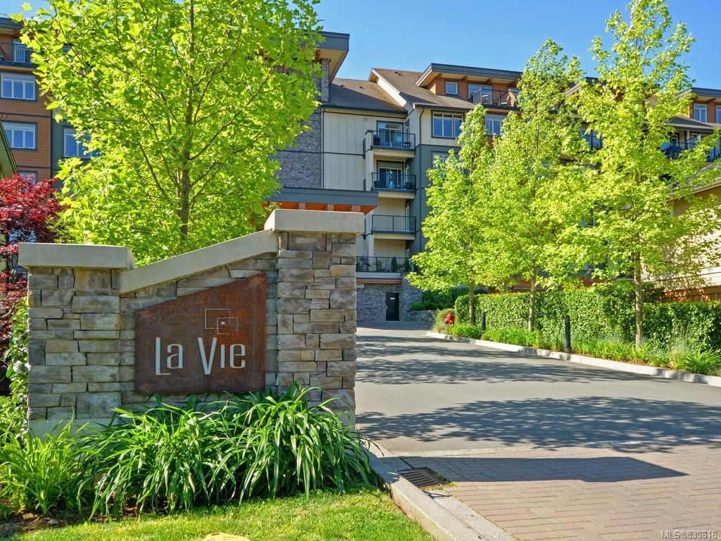 Main Photo: 623 623 Treanor Ave in Langford: La Thetis Heights Condo for sale : MLS®# 839816