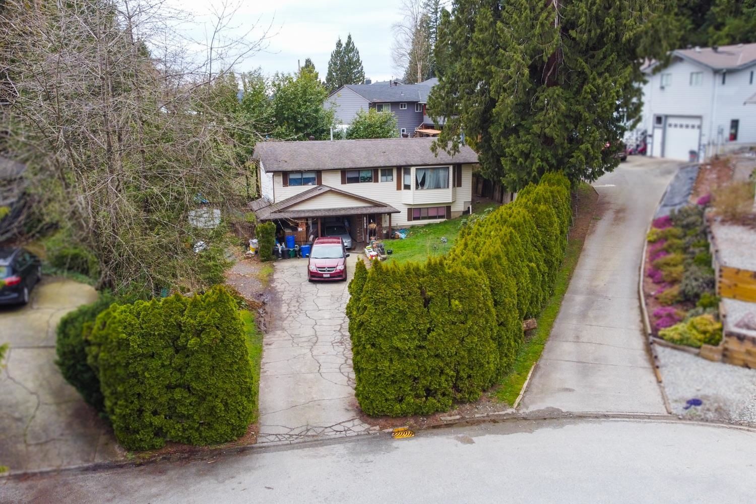 Main Photo: 8045 CARIBOU Street in Mission: Mission BC House for sale : MLS®# R2669787