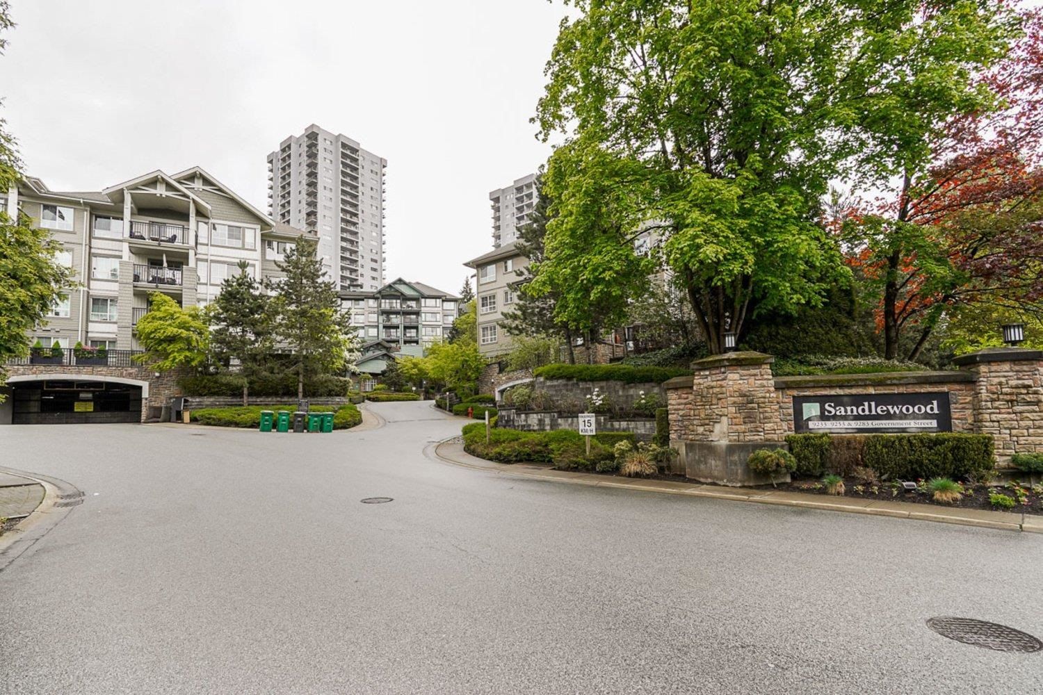 Main Photo: 406 9283 GOVERNMENT Street in Burnaby: Government Road Condo for sale (Burnaby North)  : MLS®# R2689278