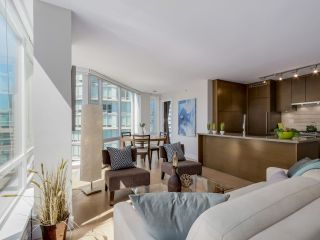 Photo 4: 1507 535 SMITHE Street in Vancouver: Downtown VW Condo for sale in "DOLCE AT SYMPHONY PLACE" (Vancouver West)  : MLS®# R2065193