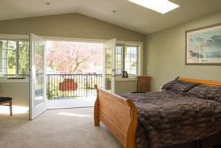 Photo 16: 1357 OAKWOOD Crescent in North Vancouver: Norgate House for sale in "NORGATE" : MLS®# R2058516