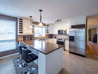 Photo 15: 112 Woodmont Drive SW in Calgary: Woodbine Detached for sale : MLS®# A1154719