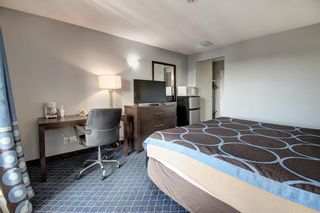 Photo 7: 77 rooms Franchise hotel for sale Southern Alberta: Business with Property for sale