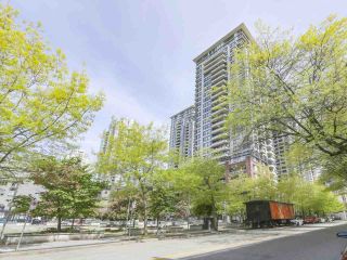 Photo 11: 2306 977 MAINLAND Street in Vancouver: Yaletown Condo for sale in "YALETOWN PARK 3" (Vancouver West)  : MLS®# R2367819