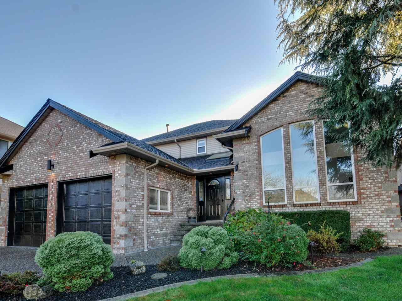 Main Photo: 20648 91B Avenue in Langley: Walnut Grove House for sale in "GREENWOOD ESTATES" : MLS®# R2323442