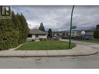 Main Photo: 6755 STANLEY STREET in Burnaby: House for sale : MLS®# R2782196