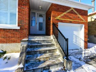 Photo 2: 42 Montvale Dr in Toronto: Cliffcrest Freehold for sale (Toronto E08)  : MLS®# E4017426