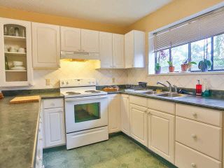 Photo 8: 5327 HALLEY Avenue in Burnaby: Central Park BS 1/2 Duplex for sale (Burnaby South)  : MLS®# V1093560
