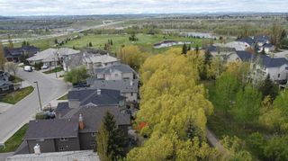 Photo 5: 10 Mt Gibraltar Heights SE in Calgary: McKenzie Lake Detached for sale : MLS®# A2132209