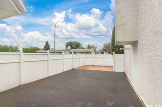 Photo 33: 402 Shea Crescent in Saskatoon: Confederation Park Residential for sale : MLS®# SK930149