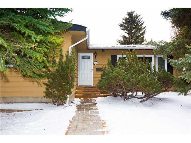 Main Photo: 1607 110 Avenue SW in CALGARY: Braeside_Braesde Est Residential Detached Single Family for sale (Calgary)  : MLS®# C3606899