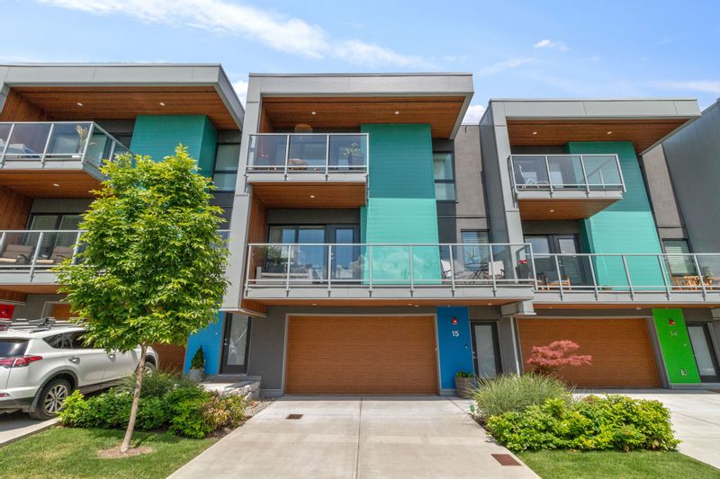 FEATURED LISTING: 15 - 3596 SALAL Drive North Vancouver