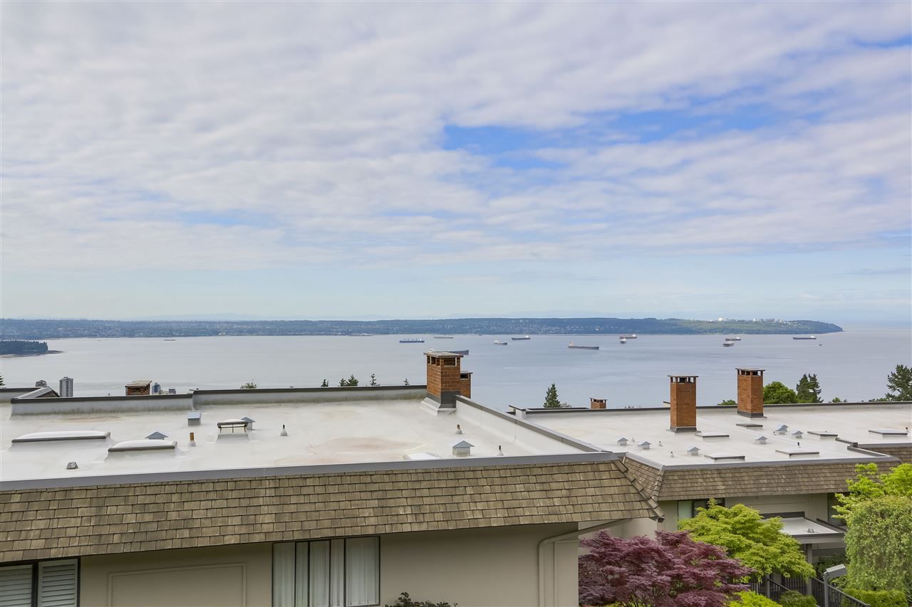 Main Photo: 37 2216 FOLKESTONE Way in West Vancouver: Panorama Village Condo for sale : MLS®# R2310514