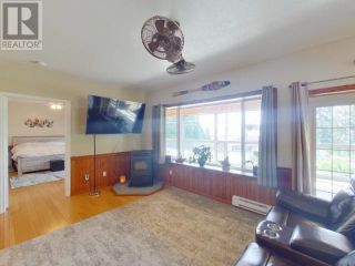Photo 8: 8075 CENTENNIAL DRIVE in Powell River: House for sale : MLS®# 18010