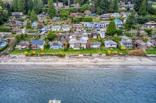 Photo 3: 1083 POINT Road in Hopkins Landing: Gibsons & Area House for sale in "HOPKINS LANDING" (Sunshine Coast)  : MLS®# R2673150