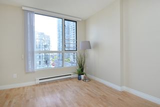 Photo 11: 1106 55 TENTH Street in New Westminster: Downtown NW Condo for sale in "WESTMINSTER TOWERS" : MLS®# R2291667