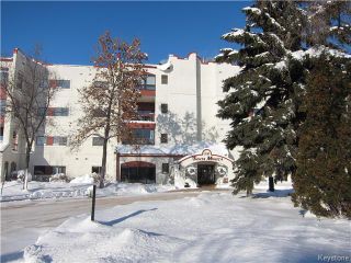 Photo 1: 3285 Pembina Highway in Winnipeg: Grandmont Park Condominium for sale (1Q)  : MLS®# 1630582