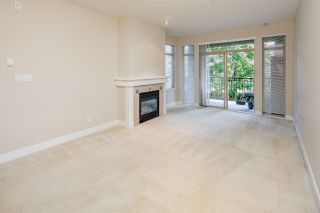 Photo 4: 212 2280 WESBROOK Mall in Vancouver: University VW Condo for sale in "KEATS HALL" (Vancouver West)  : MLS®# R2275329